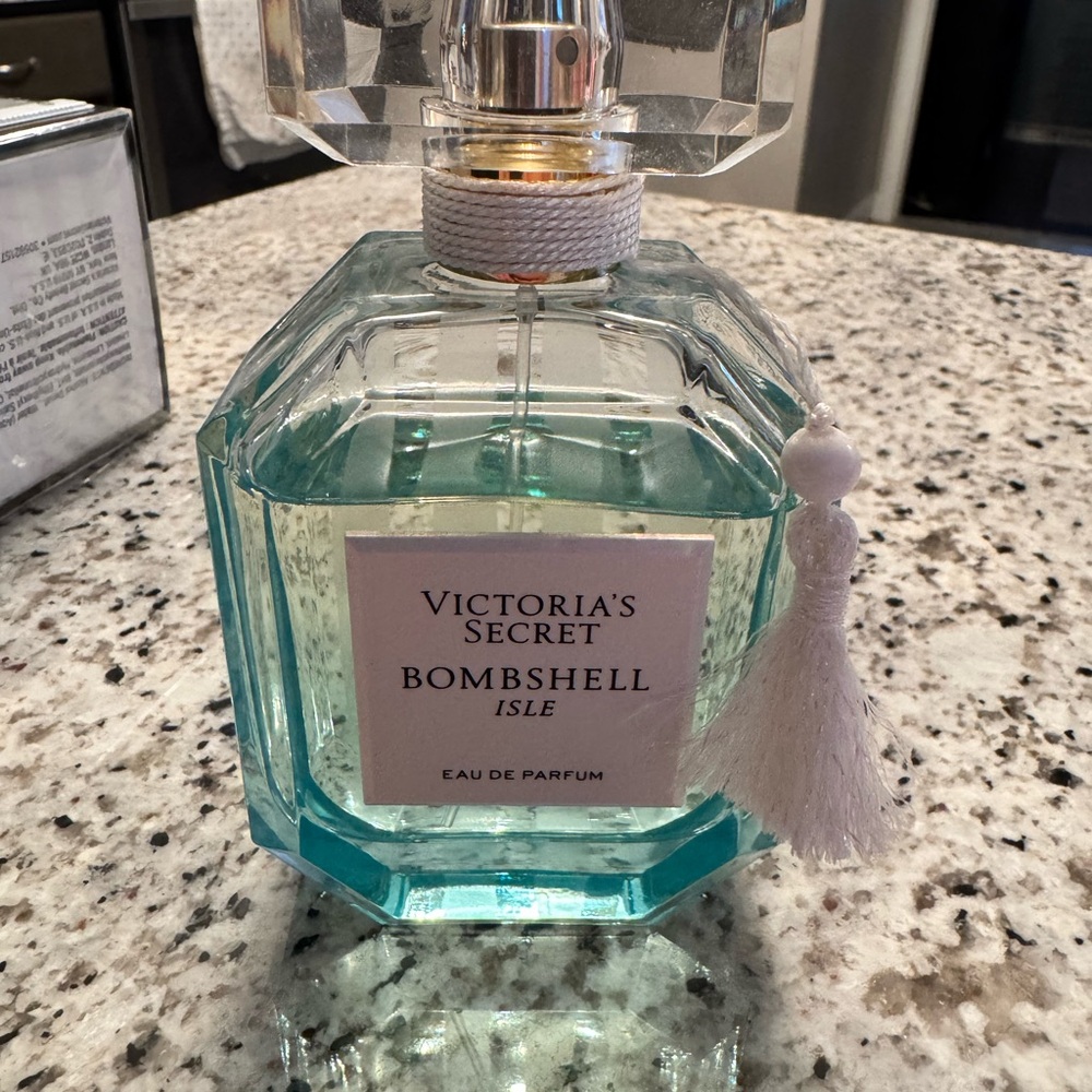 Victoria's Secret Bombshell Isle Eau de Parfum - Teal